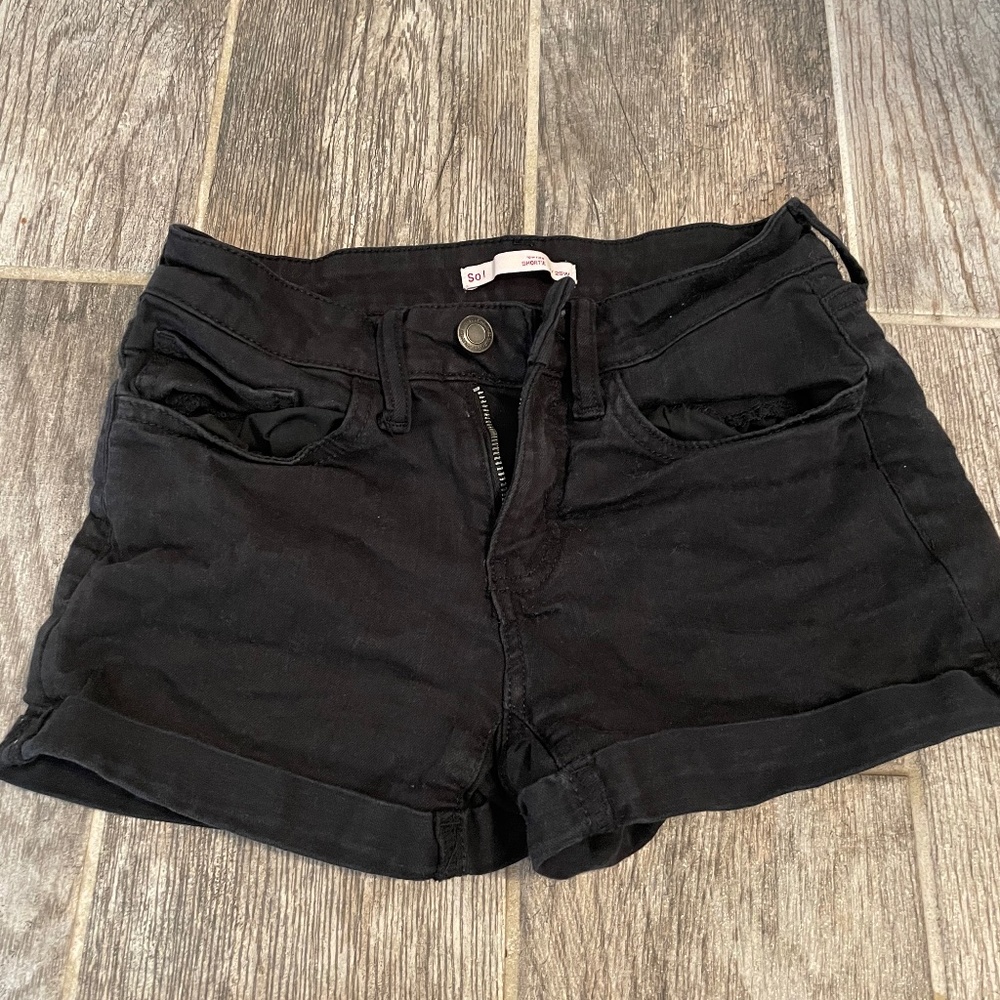 SO shortie shorts